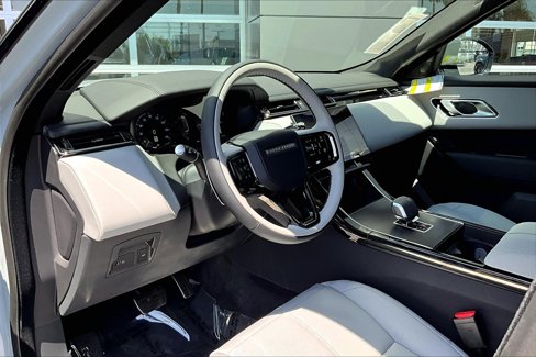 New 2026 Land Rover Range Rover Velar Dynamic SE image 6