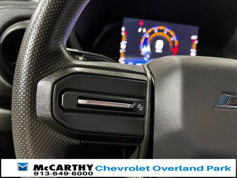 Used 2023 Chevrolet Colorado Trail Boss image 17