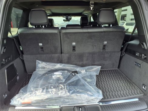 New 2025 Jeep Grand Wagoneer Series II Obsidian image 15
