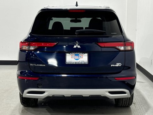 Used 2023 Mitsubishi Outlander SEL image 28
