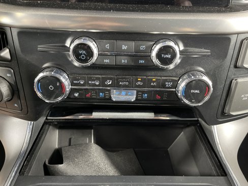 Used 2024 Ford F150 Lariat image 25