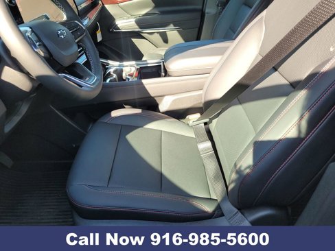 New 2026 Chevrolet Traverse Z71 w/ Driver Confidence Package image 24