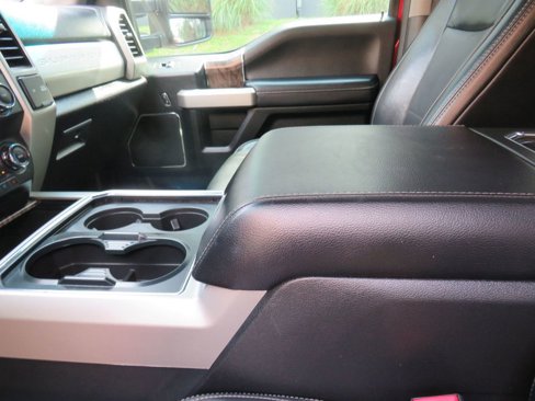 Used 2019 Ford F250 Lariat w/ Lariat Value Package image 12