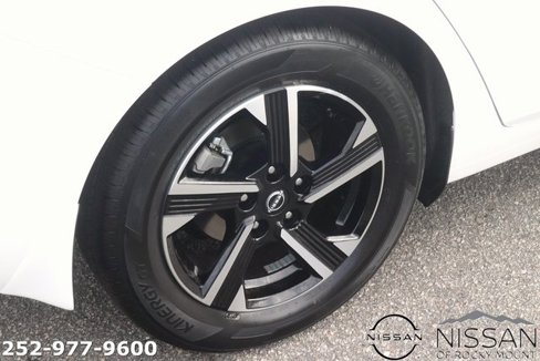 New 2025 Nissan Sentra SV image 7