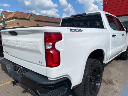 Used 2022 Chevrolet Silverado 1500 LT Trail Boss w/ Bed Protection Package image 4