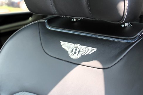 Used 2018 Bentley Bentayga image 30