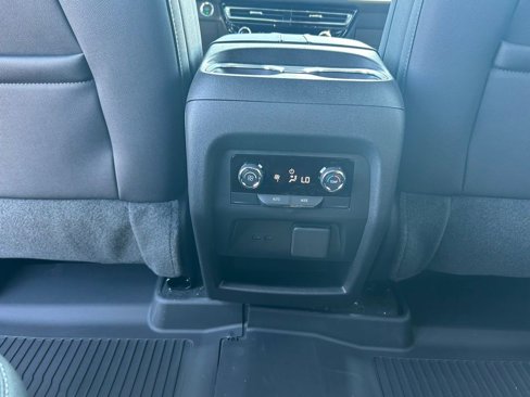 New 2026 Chevrolet Traverse LT w/ Sun and Wheel Package image 23