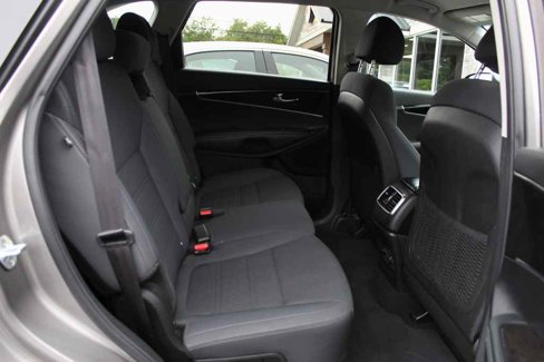 Used 2018 Kia Sorento LX image 26