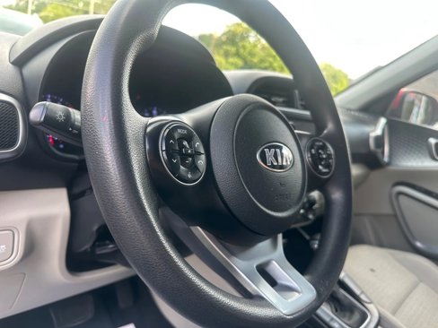 Used 2020 Kia Soul S image 17
