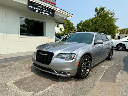 Used 2016 Chrysler 300 S image 1