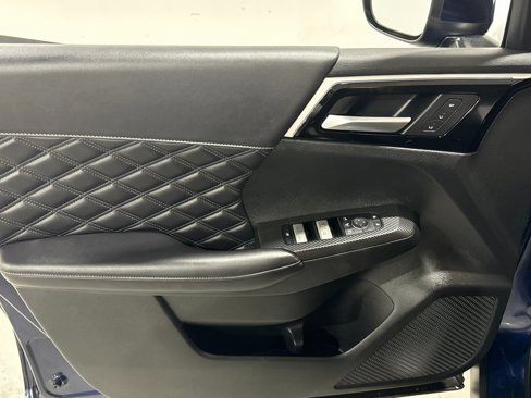 Used 2023 Mitsubishi Outlander SEL image 18