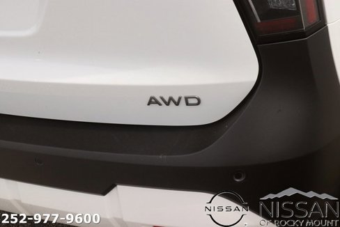 Used 2025 Nissan Kicks S image 7