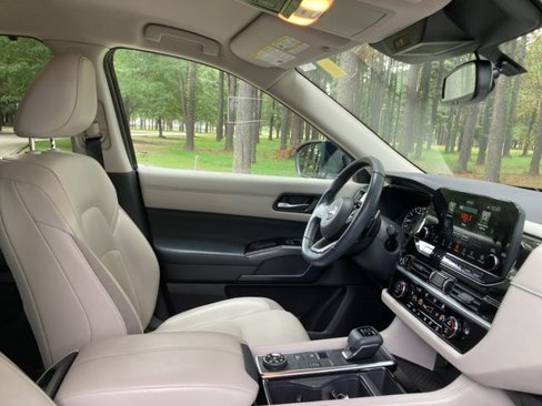 Used 2022 Nissan Pathfinder SL image 24