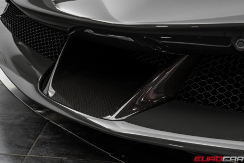 Used 2024 Ferrari SF90 Spider image 17
