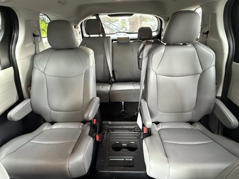 Used 2023 Toyota Sienna XLE image 15