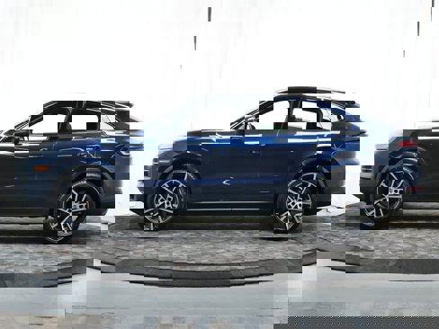 New 2025 Porsche Cayenne Coupe image 2