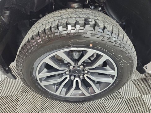 New 2025 RAM 1500 Limited image 26
