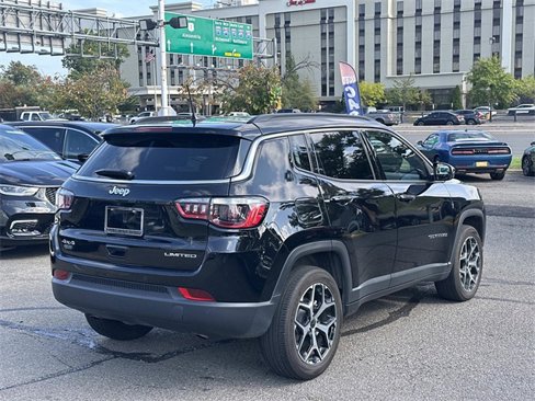 Certified 2025 Jeep Compass Limited image 2