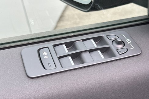 Certified 2024 Land Rover Discovery Sport S image 11