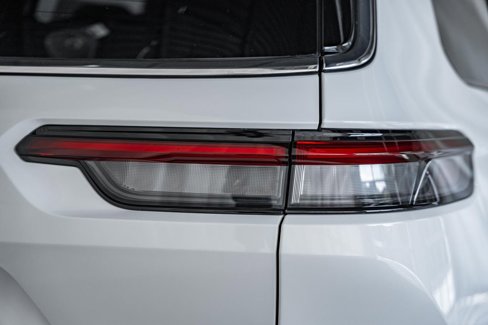 New 2025 Jeep Grand Cherokee L Laredo w/ Luxury Tech Group I image 6