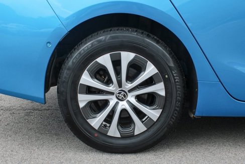 Used 2022 Toyota Prius LE image 42