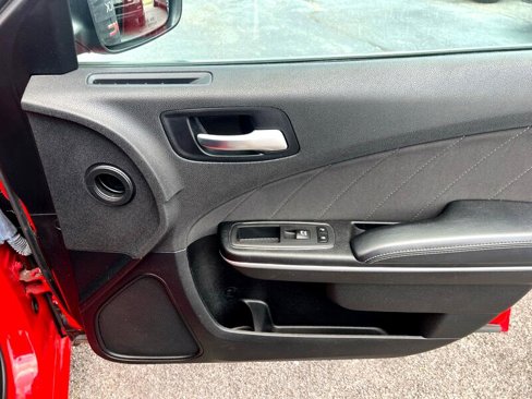 Used 2022 Dodge Charger SXT image 9