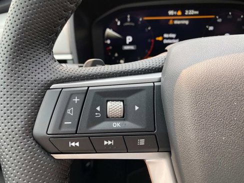 New 2025 Mitsubishi Outlander AWD image 16