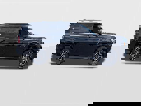 New 2025 Nissan Armada SL w/ Captain's Chari Seat Package image 6