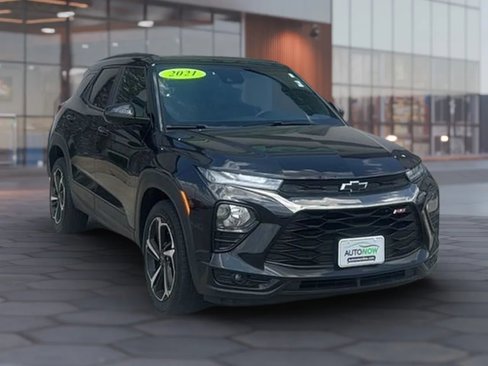 Used 2021 Chevrolet TrailBlazer RS w/ Convenience Package image 1