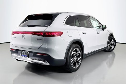 New 2026 Mercedes-Benz EQS 400 4MATIC SUV image 11