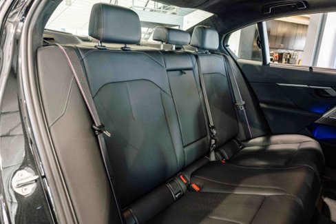 Used 2025 BMW M5 w/ Carbon Package image 19