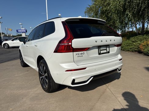 Certified 2025 Volvo XC60 B5 Plus image 3