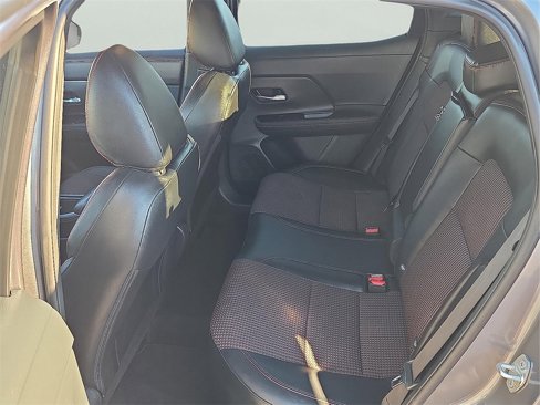Used 2025 Nissan Kicks SR image 9