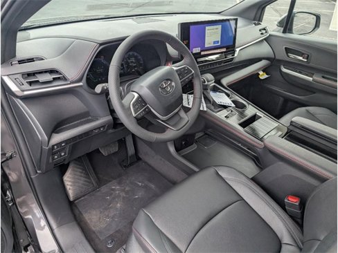 New 2025 Toyota Sienna XSE image 12