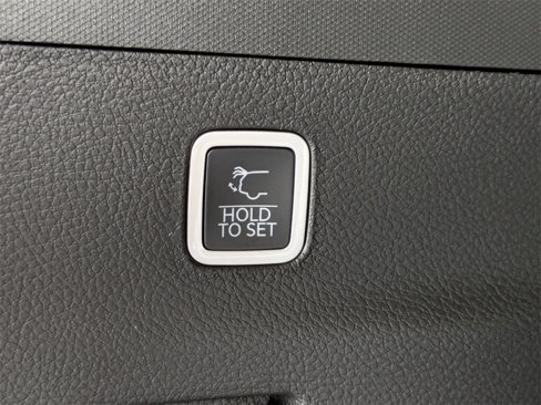New 2025 Jeep Wagoneer L Series III w/ Premium Group I image 14