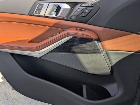 New 2026 BMW X7 M60i image 16