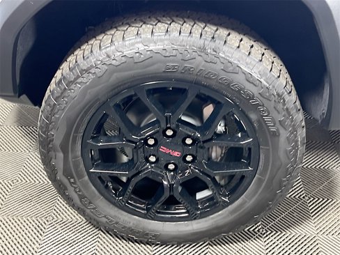 New 2025 GMC Canyon AT4 image 24