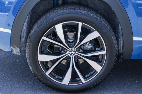 New 2025 Volkswagen Atlas Cross Sport SEL Premium R-Line image 18