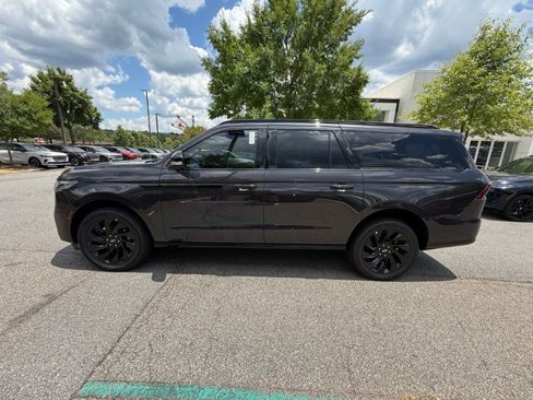 New 2025 Lincoln Navigator L Reserve w/ Jet Appearance Package image 3