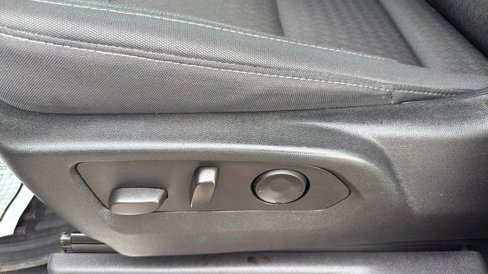 Used 2025 Chevrolet Silverado 1500 LT image 16