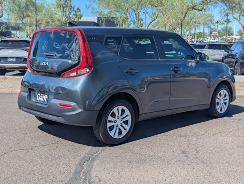 Certified 2022 Kia Soul LX image 3