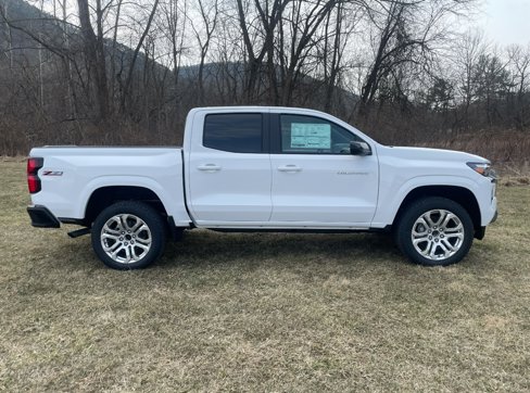 New 2025 Chevrolet Colorado Z71 image 3