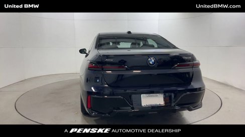 New 2026 BMW 750e xDrive w/ Executive Package image 7