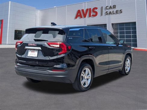 Used 2024 GMC Terrain SLE image 6