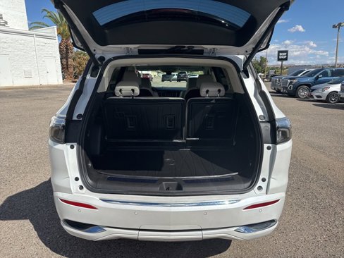 Used 2023 Buick Enclave Avenir w/ Avenir Technology Package image 22