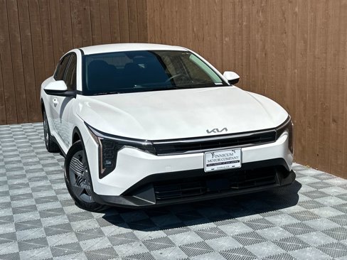 Used 2025 Kia K4 LX image 11