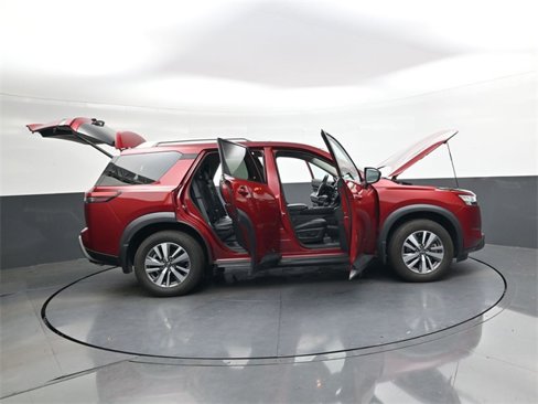 Used 2022 Nissan Pathfinder SL w/ SL Black Package image 42