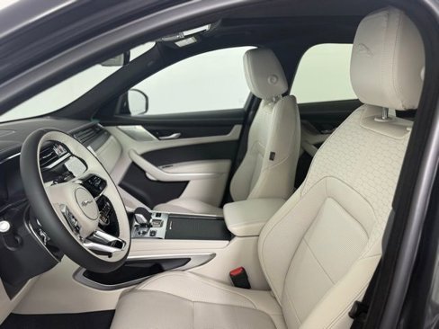 New 2026 Jaguar F-PACE R-Dynamic S image 7