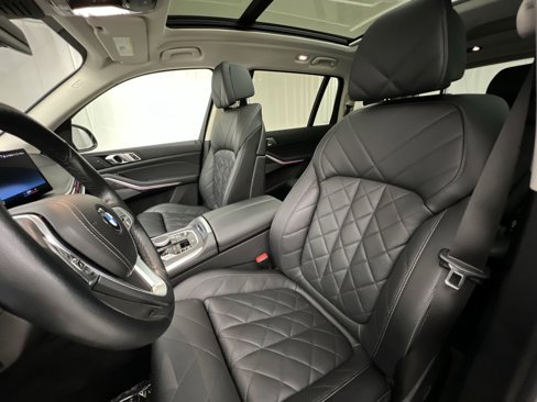 Certified 2023 BMW X7 xDrive40i w/ Premium Package image 12