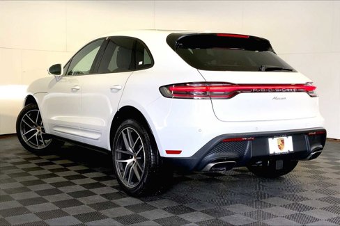 New 2026 Porsche Macan image 3
